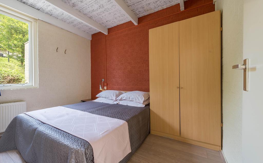 Roompot Schin Op Geul Born Стая снимка