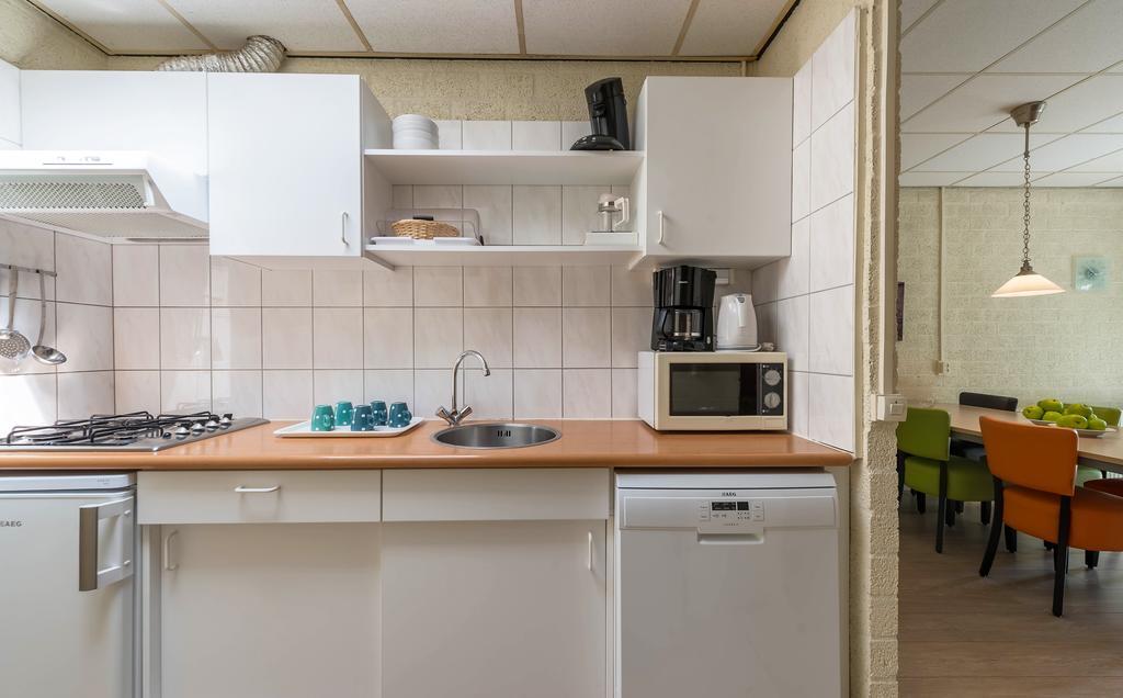 Roompot Schin Op Geul Born Стая снимка