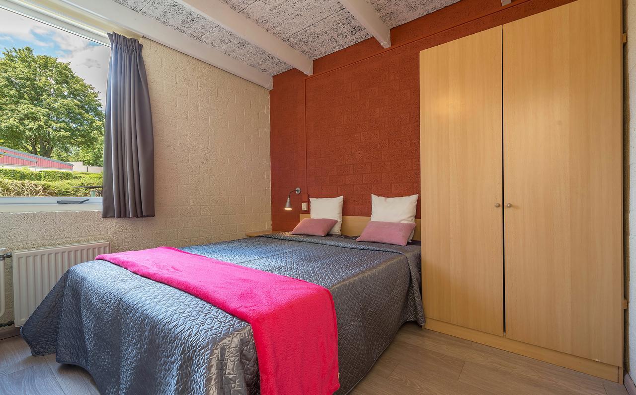 Roompot Schin Op Geul Born Стая снимка